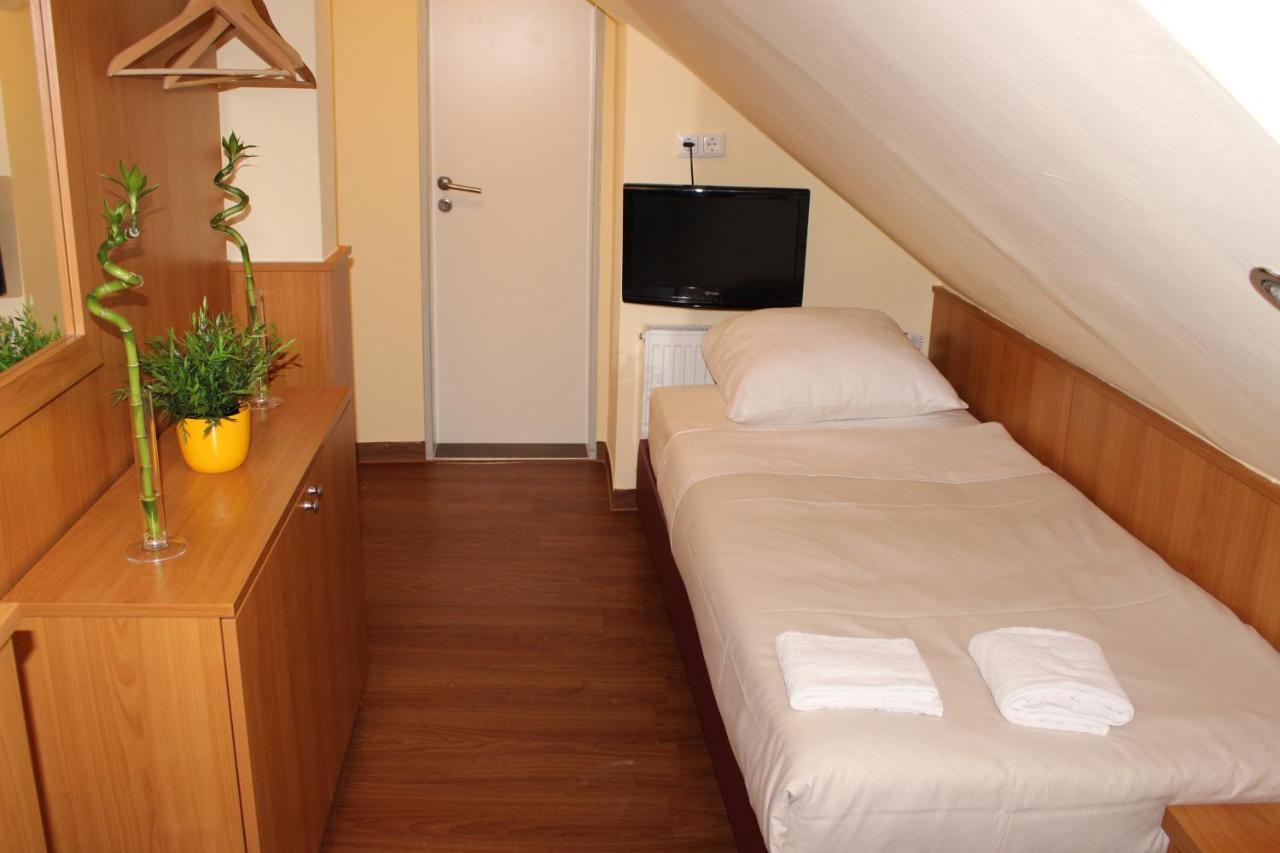 Altan Hotel Hamburg Dış mekan fotoğraf